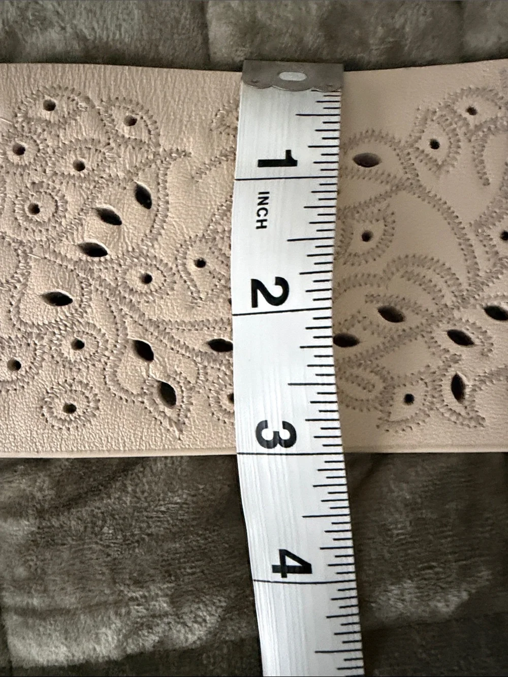 Free People Silver Tooled Laurel Hip Belt New w/o tags. Sz S/M